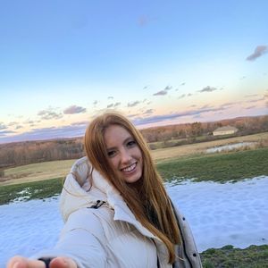 Meet your Posher, Caroline